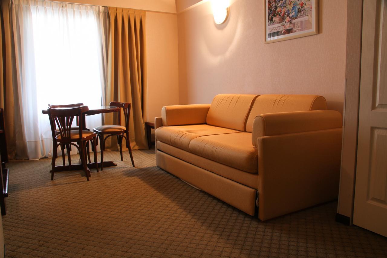Hotel Reviens Pinamar Exterior photo