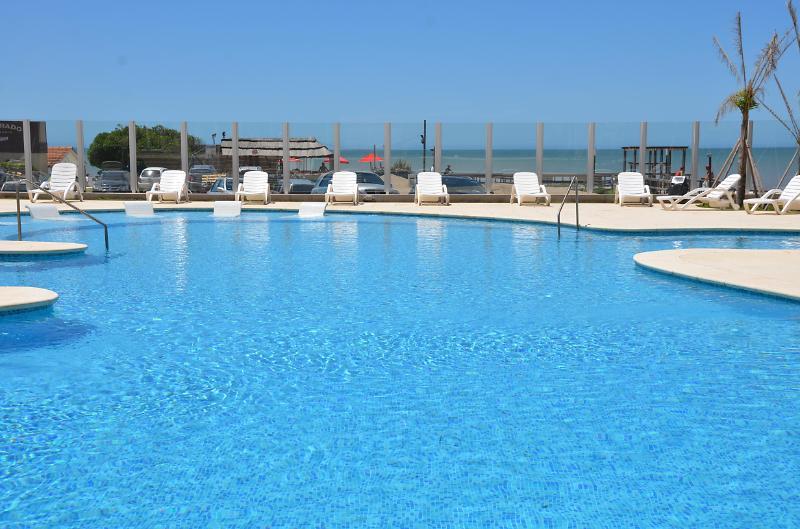 Hotel Reviens Pinamar Exterior photo